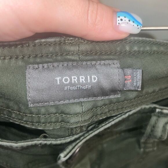 ✨Torrid Aviator Utility Crop Sz 14 Pants Army Green✨ - Picture 10 of 11